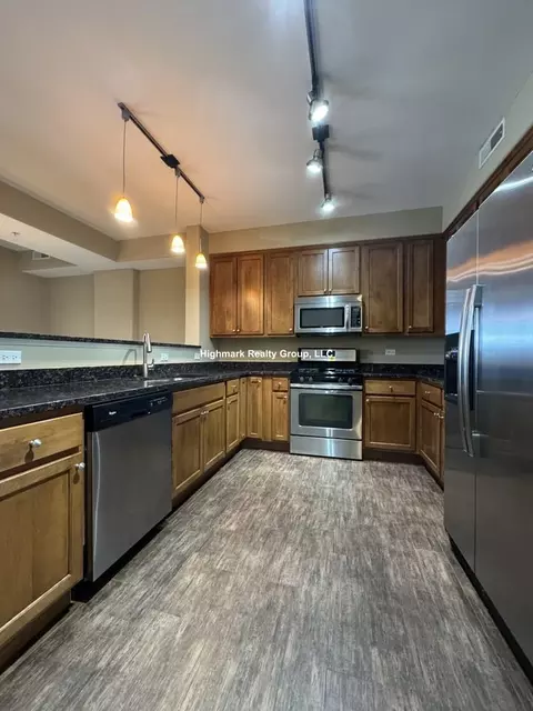 2 Itasca Pl #420M, Itasca, IL 60143