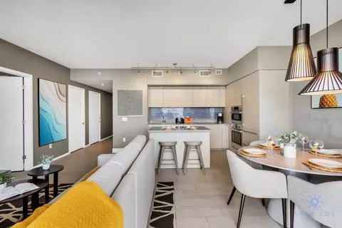 s ocean dr, Hollywood, FL 33019
