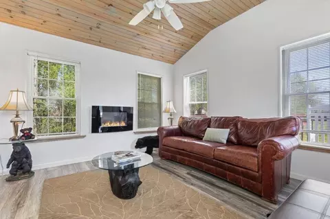 fredrick ln, Sevierville, TN 37876