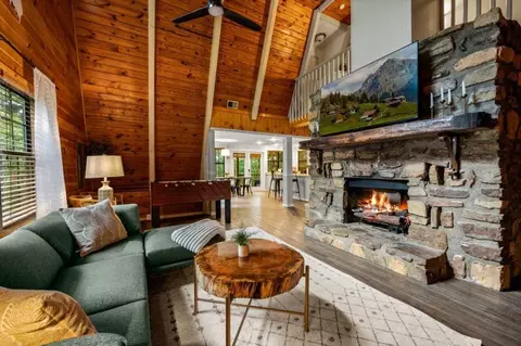 sugar mountain way, Pigeon Forge, TN 37863