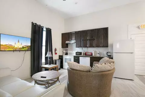 baronne st, New Orleans, LA 70113