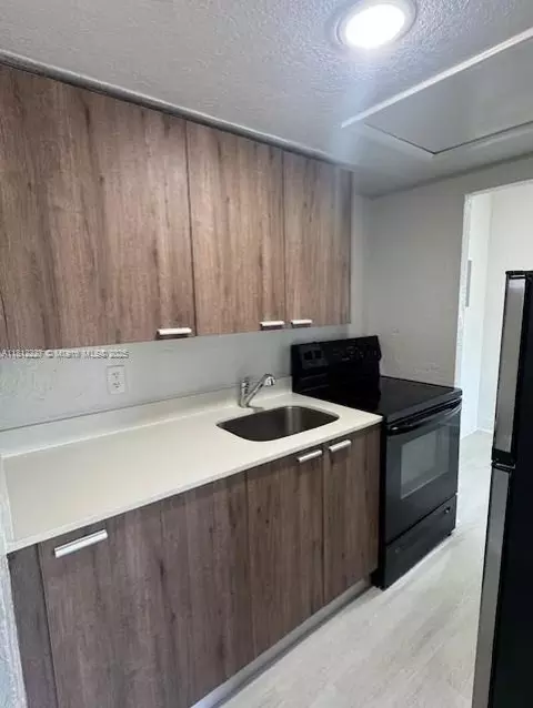 16651 NE 18th Ave, North Miami Beach, FL 33162