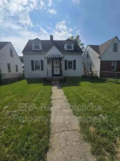 1385 Duxberry Ave, Columbus, OH 43211