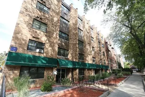 660 W Wrightwood Ave #202, Chicago, IL 60614