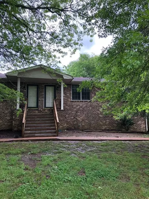 1272 Cheyenne Blvd, Madison, TN 37115