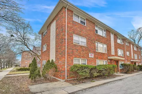 10340 S Walden Pkwy, Chicago, IL 60643
