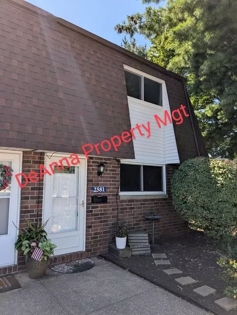 2581 Shakespeare Ln, Avon, OH 44011