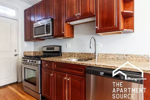 744 W Addison St #S1, Chicago, IL 60613