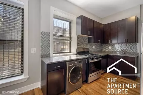641 W Oakdale Ave #2, Chicago, IL 60657