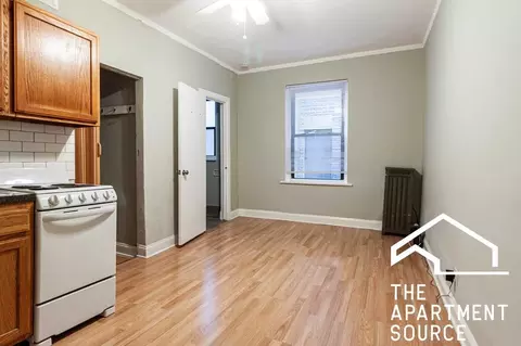 3831 N Fremont St #109, Chicago, IL 60613