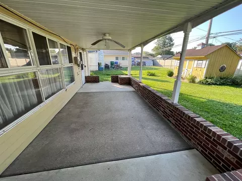 24 Indian Park Rd, Levittown, PA 19057