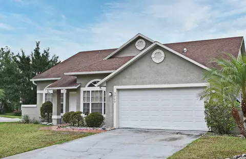 3709 Running Water Dr, Orlando, FL 32829