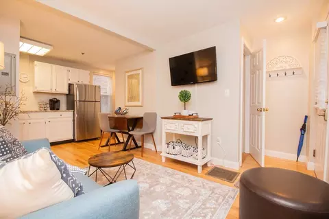 26 Jay St #B, Cambridge, MA 02139