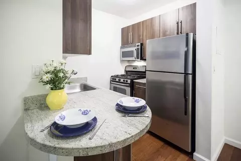 1 Wall Street Ct #1206, New York, NY 10005