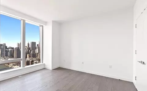 252 South St #46M, New York, NY 10002