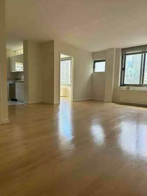 2 S End Ave #4I, New York, NY 10280