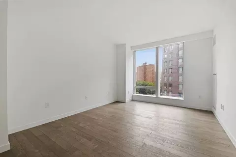 252 South St #9J, New York, NY 10002