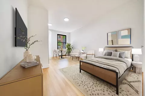 338 E 53rd St #C, New York, NY 10022