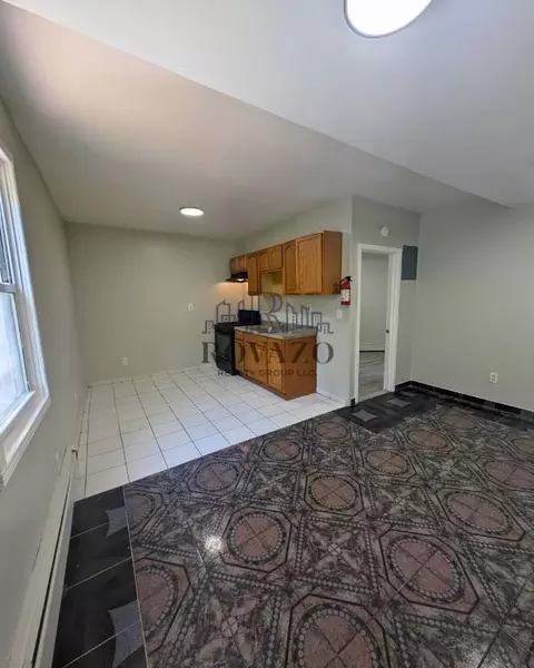 809 Summer Ave #2, Newark, NJ 07104