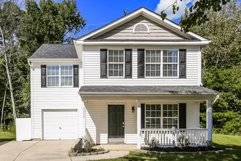 6208 Stonefort Ct, Charlotte, NC 28216