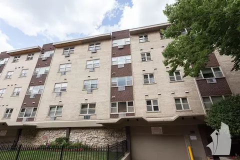 420 W Aldine Ave #204, Chicago, IL 60657
