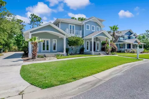 516 Downhaul Dr, Pensacola, FL 32507