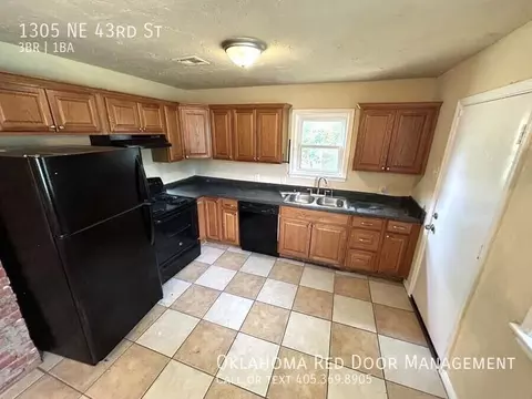 1305 NE 43rd St, Oklahoma City, OK 73111