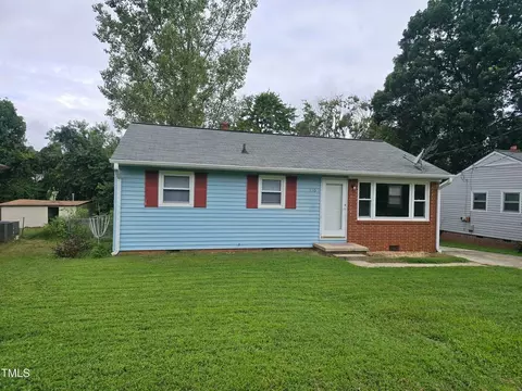110 S Eleventh St, Mebane, NC 27302
