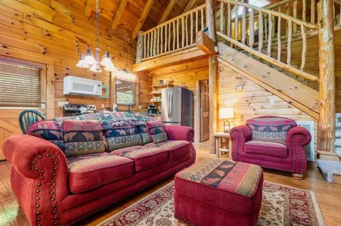 brothers way, Sevierville, TN 37862