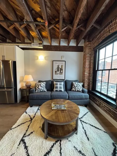 119 Hotel St #319, Utica, NY 13502