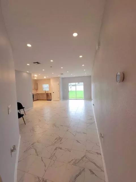 720 Taurus Ln, Saint Cloud, FL 34772 photo 3
