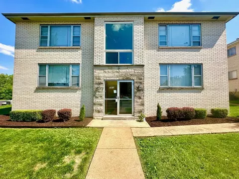 7412 Gravois Ave #2A, Saint Louis, MO 63123