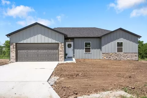 660 E Forest St #660-660, Bolivar, MO 65613