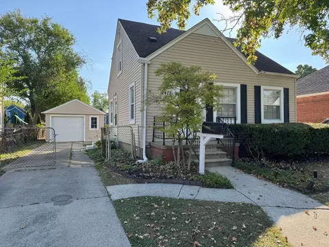 2428 Oakshire Ave, Berkley, MI 48072