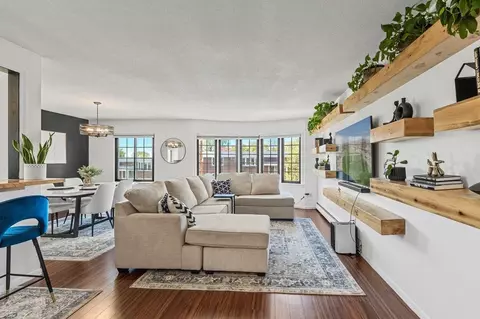 w lake st, Minneapolis, MN 55416