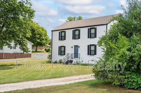 519 Woods Dr #A, Columbia, TN 38401
