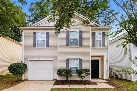 7010 Sycamore Grove Ct, Charlotte, NC 28227