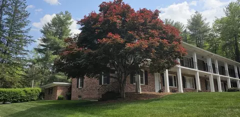 102 Boyd Dr #3B, Flat Rock, NC 28731