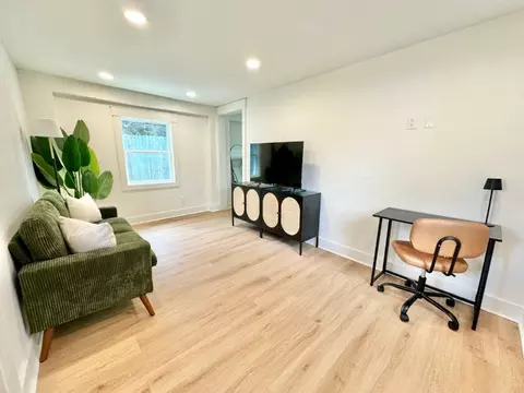 1313 Live Oak St, Savannah, GA 31404