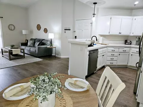 631 Oak Run Trl #310, Oak Park, CA 91377