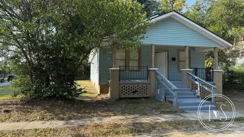 101 W 60th St, Savannah, GA 31405