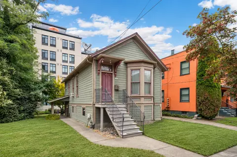 1945 NW Raleigh St, Portland, OR 97209