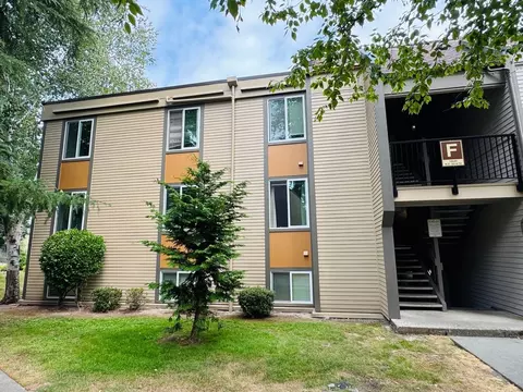 14620 NE 32nd St #F17, Bellevue, WA 98007
