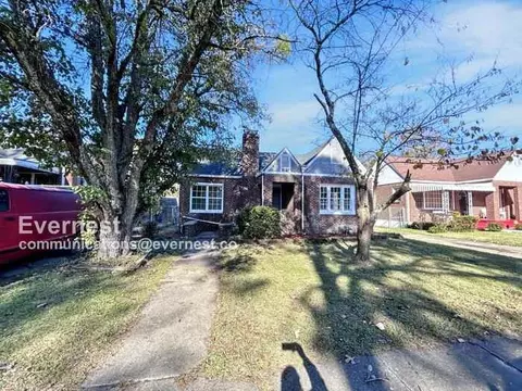 1828 Saint Charles Ct SW, Birmingham, AL 35211