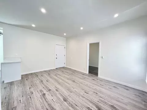 420 N Coronado St #112, Los Angeles, CA 90026