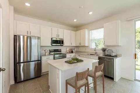 1426 Tristar Dr, Plant City, FL 33563