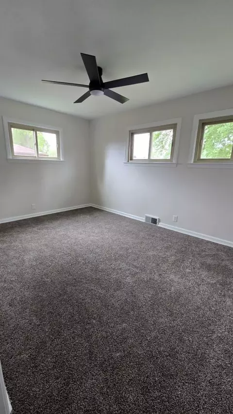 906 W Walnut St, Kankakee, IL 60901 photo 9