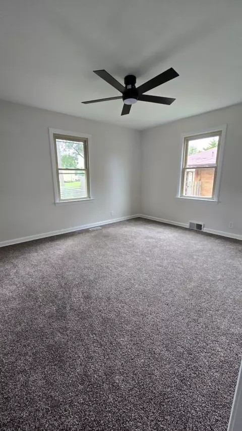 906 W Walnut St, Kankakee, IL 60901 photo 8