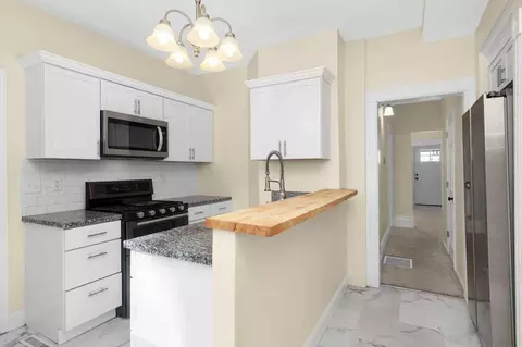 460 Beaumont St E, Saint Paul, MN 55130