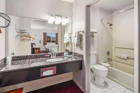 4710 Lake Washington Blvd NE, Renton, WA 98056